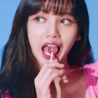 🐈 Lisa ลิซ่า, เคป็อป, นักร้อง, อมยิ้ม, แบล็กพิงก์, ไอดอล telegram sticker
