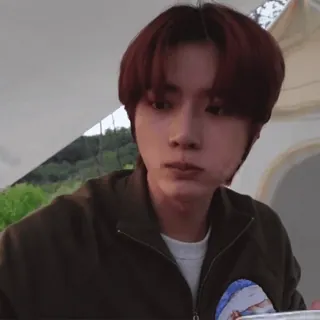 🥭 남자, 인물사진, 아시아인, 캐주얼, 젊은, 야외 telegram sticker