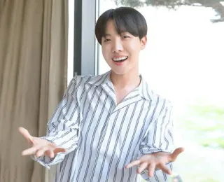 💁‍♂ J-Hope J-Hope, BTS, K-Pop, Musiker, Sänger, lächelnd telegram sticker