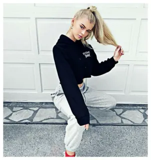 🥀 FILTHY JEANS phụ nữ, thiếu niên, áo hoodie, quần thể thao, tóc vàng, cô gái telegram sticker