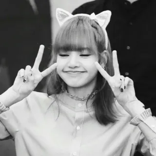 🖤 Lisa Lisa, Kpop, Blackpink, dấu hiệu hòa bình, tai mèo, dễ thương telegram sticker