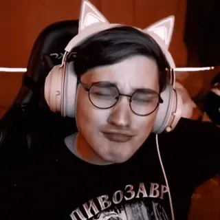 🧱 ПИВОЗАВР homme, casque audio, oreilles de chat, lunettes telegram sticker