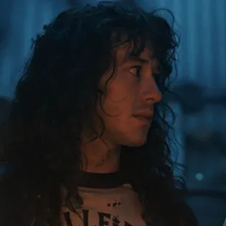 😕 Eddie Munson Stranger Things Эдди Мансон, Очень странные дела, персонаж, портрет, актёр telegram sticker