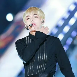 😋 V ca sĩ, K-pop, nghệ sĩ, thần tượng telegram sticker