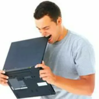 😋 portatile, morso, computer, aggressività, frustrazione telegram sticker