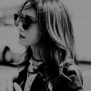 💮 kobieta, okulary przeciwsłoneczne, portret, osoba, kobieta, moda, styl telegram sticker