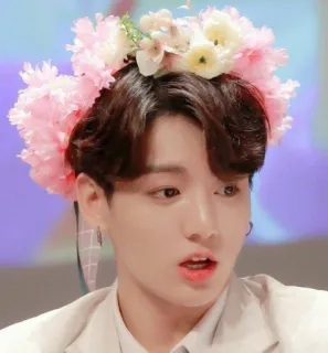🤨 Jungkook kpop, певец, венок из цветов, айдол, азиат, человек, мужчина whatsapp sticker