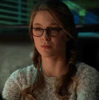 ✨ Kara Danvers Supergirl Kara Danvers, Supergirl, Melissa Benoist, CW, glasses, pigtails whatsapp sticker