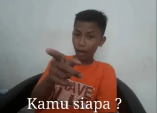 🤔 Kamu siapa ? whatsapp sticker