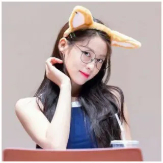 🍰 mujer, persona, gafas, diadema, retrato, asiática telegram sticker
