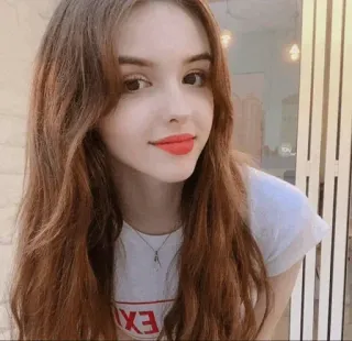 💜 wanita, gadis, potret, lipstik merah, rambut panjang, perempuan telegram sticker