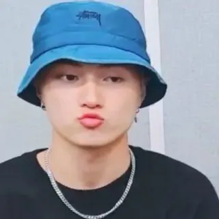 😘 telegram sticker