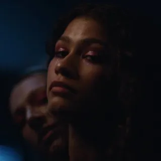 🧬 Rue Bennett Euphoria Zendaya, Make-up, Porträt, Traurig whatsapp sticker
