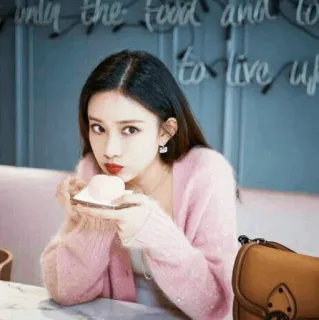 🍓 only the food and to to live up nourriture, lifestyle, femme, manger, restaurant telegram sticker