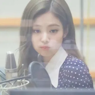 ☹️ Jennie Kim K-pop, Piosenkarz, Portret, Gwiazda, Muzyka, Kobieta whatsapp sticker