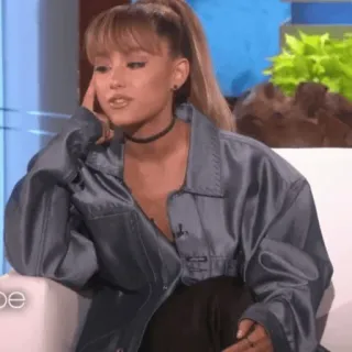☁️ Ariana Grande cantante, celebridad, mujer, retrato telegram sticker