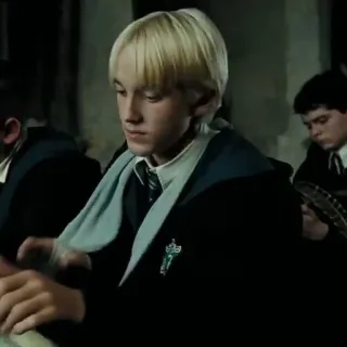 🐍 Draco Malfoy Harry Potter Draco Malfoy, Harry Potter, estudiante, Slytherin, Hogwarts, mago whatsapp sticker