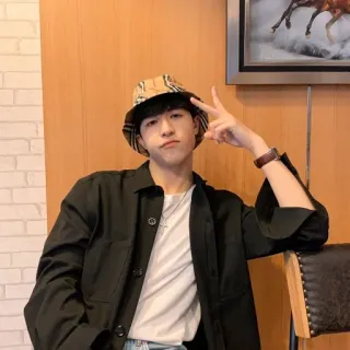@patricknattawat by @fStikBot whatsapp stickers