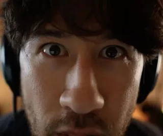 😋 markiplier, youtubeur, mème, drôle, personnalité internet, jeux vidéo telegram sticker