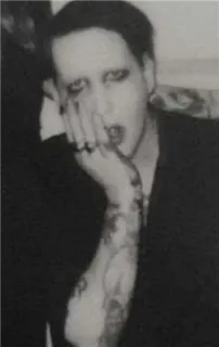 😪 Marilyn Manson Marilyn Manson, Sänger, Gothic, Promi, Musik telegram sticker