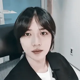 🥠 kpop, k-pop, korea, musik, cowok, potret whatsapp sticker