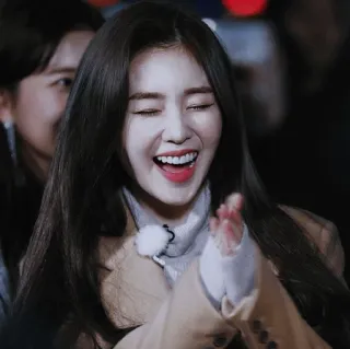 🌨 femme, sourire, joyeux, heureux, portrait, personne telegram sticker