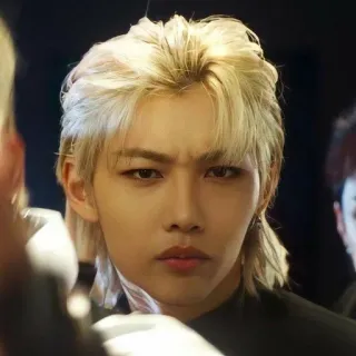 🤨 Felix kpop, muzyka, piosenkarz, idol, męski telegram sticker