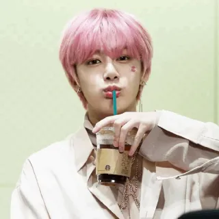 🥂 personne, cheveux roses, boisson, café, kpop, idole, starbucks whatsapp sticker