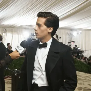 ❄ VOGUE homem, vogue, entrevista, fato, celebridade whatsapp sticker