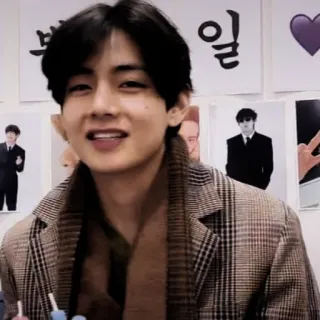 🔈 V kpop, musique, célébrité, chanteur, idole, coréen, bts, v telegram sticker