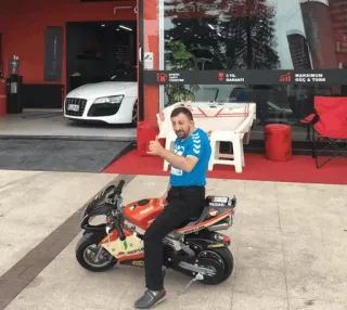 🏍 motocicleta, pulgar arriba, vehículo, mini moto telegram sticker