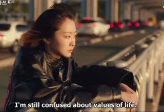 🤯 I'm still confused about values of life. confus, vie, valeurs, femme, pensif whatsapp sticker