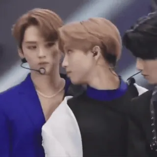 🤨 ludzie, grupa, mężczyźni, portret, k-pop, idole telegram sticker