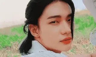 😌 whatsapp sticker
