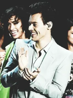 💵 Harry Styles Harry Styles, célébrité, chanteur, pop star, musique, One Direction telegram sticker