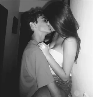 😚 amore, coppia, romanticismo, bacio, affetto, relazione, lgbt, gay telegram sticker