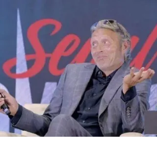 😏 Mads Mikkelsen 俳優, 有名人, スーツ, 混乱, ジェスチャー telegram sticker