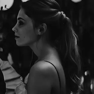 Josephine Langford @SwanPack whatsapp stickers