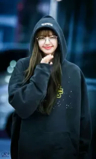 ☺️ Lisa Лиса, K-pop, Blackpink, Айдол, Певица, Женщина, Худи telegram sticker