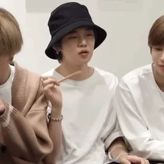 🍙 whatsapp sticker