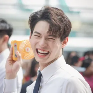 😄 telegram sticker