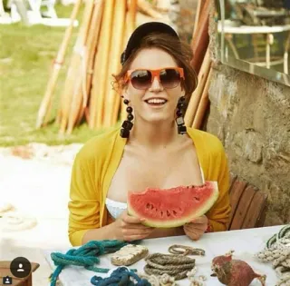 🍉 женщина, арбуз, лето, мода, портрет, фрукт telegram sticker