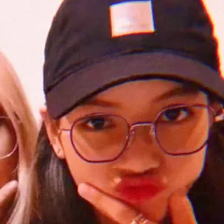 😙 whatsapp sticker