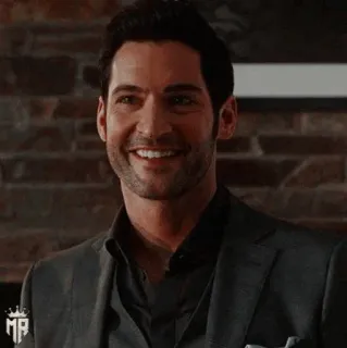 🥃 Lucifer Morningstar Lucifer 루시퍼, 톰 엘리스, Fox, 넷플릭스, TV 쇼, 캐릭터, 정장, 미소 whatsapp sticker