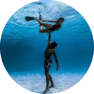 🏊‍♀ под водой, пара, плавание, океан, вода, романтика, дайвинг telegram sticker