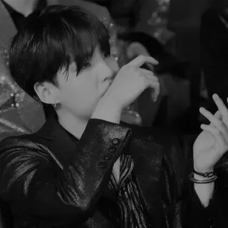 🌚 Suga kpop, bts, min yoongi, sänger, schwarz weiß, idol whatsapp sticker