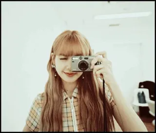🦋 Lisa mulher, Lisa, Kpop, câmera, pessoa, selfie, idol, cantora whatsapp sticker