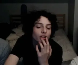 🎸 Finn Wolfhard attore, celebrità, ritratto, teenager, giovane telegram sticker