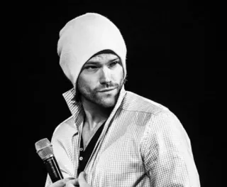 😏 Jared Padalecki actor, man, beanie, microphone, portrait telegram sticker