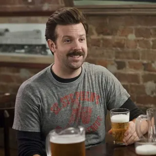 😁 Ted Lasso Тед Лассо, Джейсон Судейкис, пиво, телешоу, комедия, позитив telegram sticker